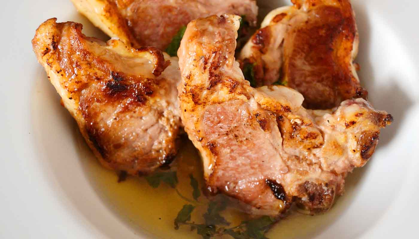 Receta de chuletas de cordero con salsa de menta - recetas de cocina de carnes