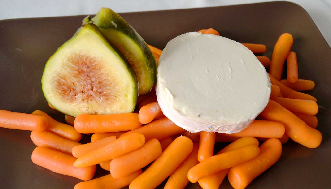 Receta de zanahorias hervidas con higos y queso