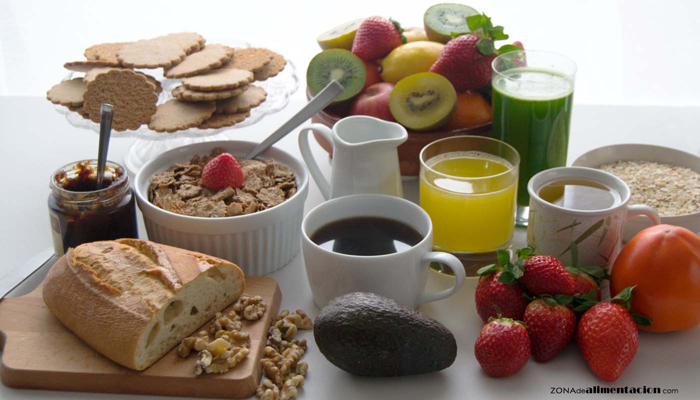 ¿Cómo debe ser un desayuno saludable? - desde zonadealimentacion.com